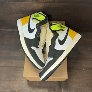 Jordan 1 Retro High White Black Volt University Gold Size 13 - Image 2