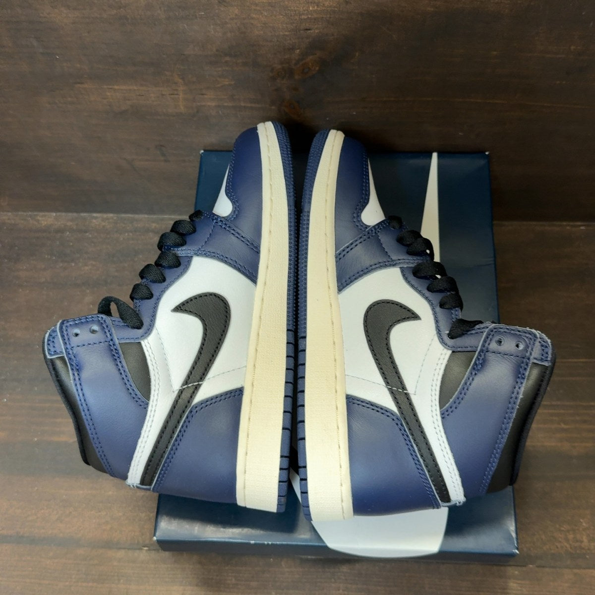 Jordan 1 Retro High OG Midnight Navy (GS) Size 4Y (Pre-Owned)