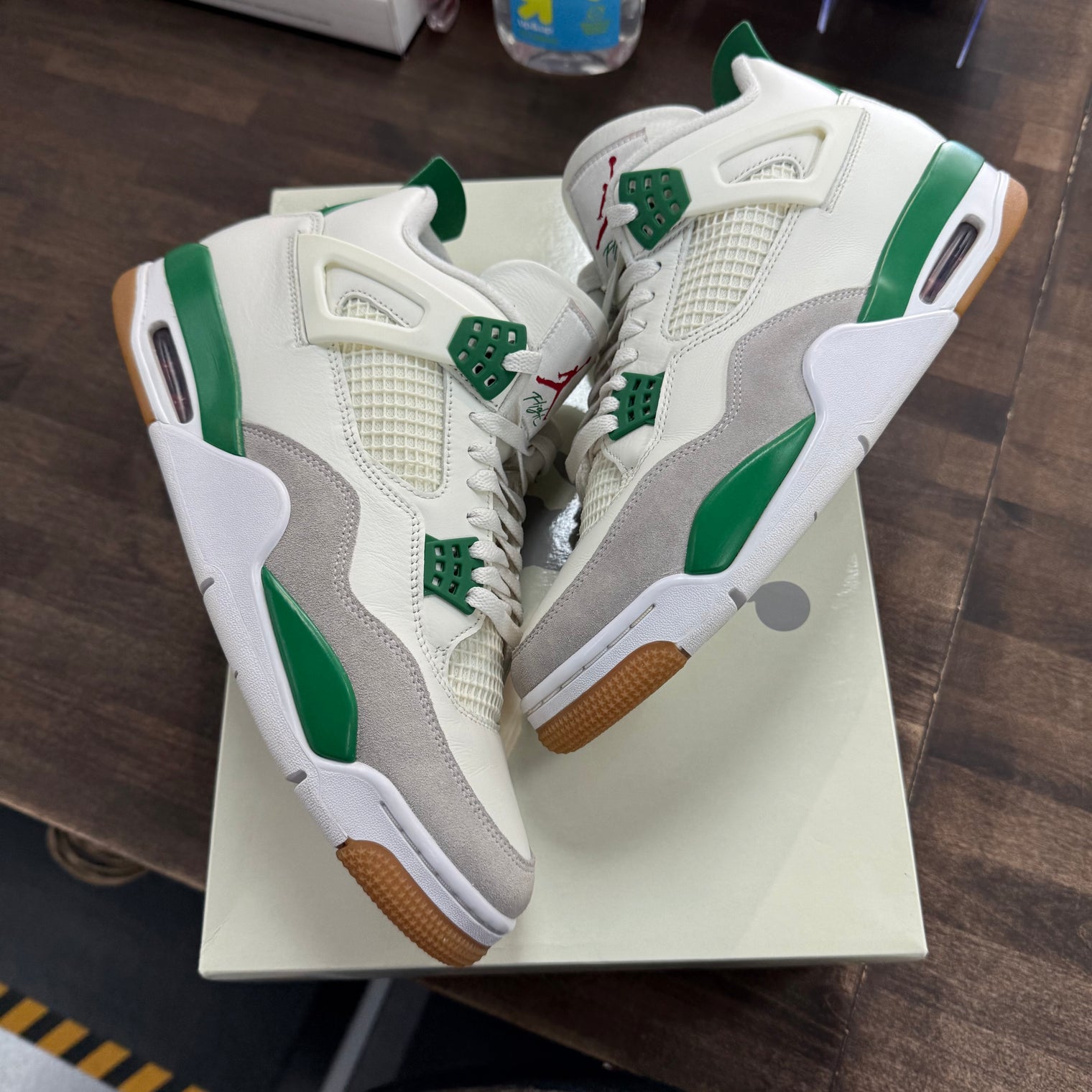 Pine Green Jordan 4 SB (USED)
