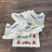 Bricks & Wood New Balance 9060 (USED)
