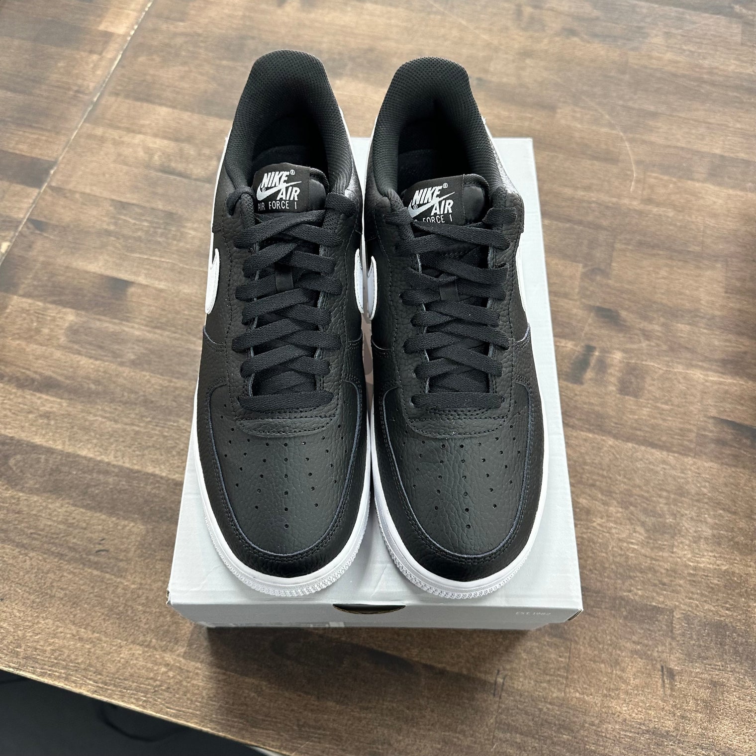 Nike Air Force 1 Low '07 Black White Pebbled Leather (US 10) (USED)