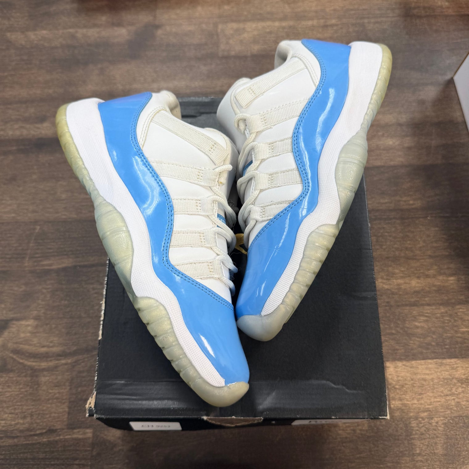 University Blue Jordan 11 Low (GS) (USED)