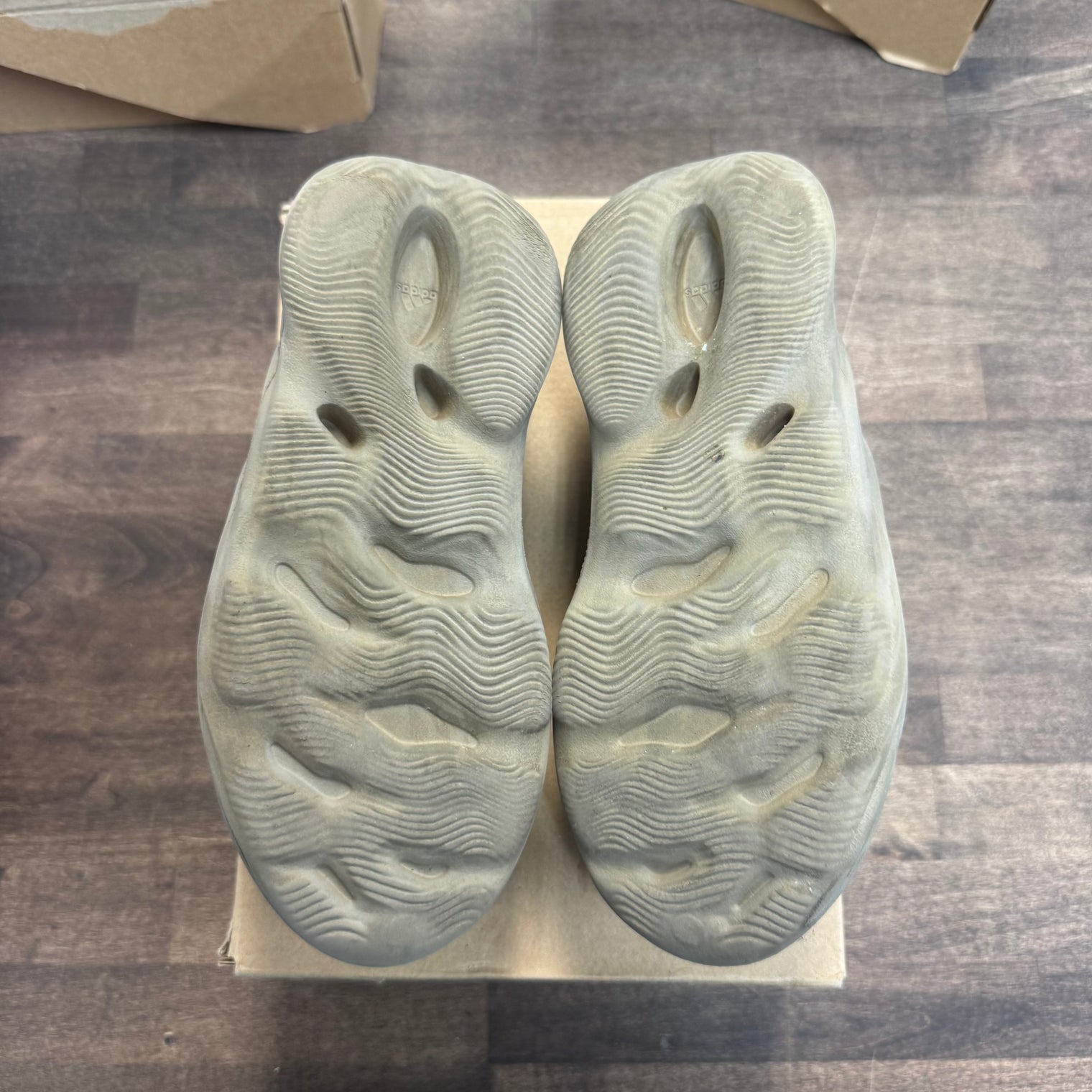 Stone Sage Yeezy Foam RNNR (PS)  (USED)