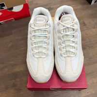 Levis Light Orewood Brown Air Max 95 (USED)