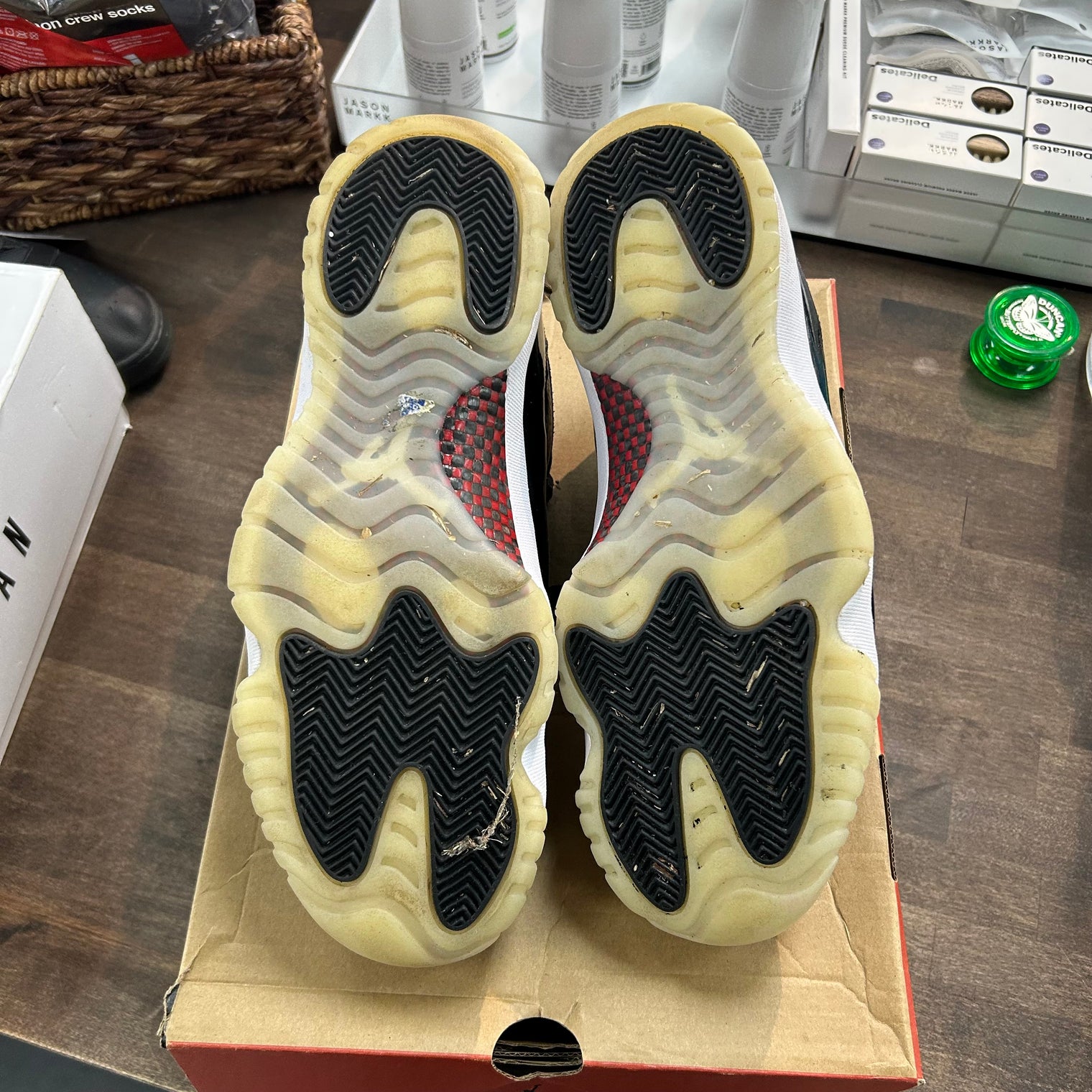 72-10 Jordan 11 Retro Low (USED, Replacement Box)