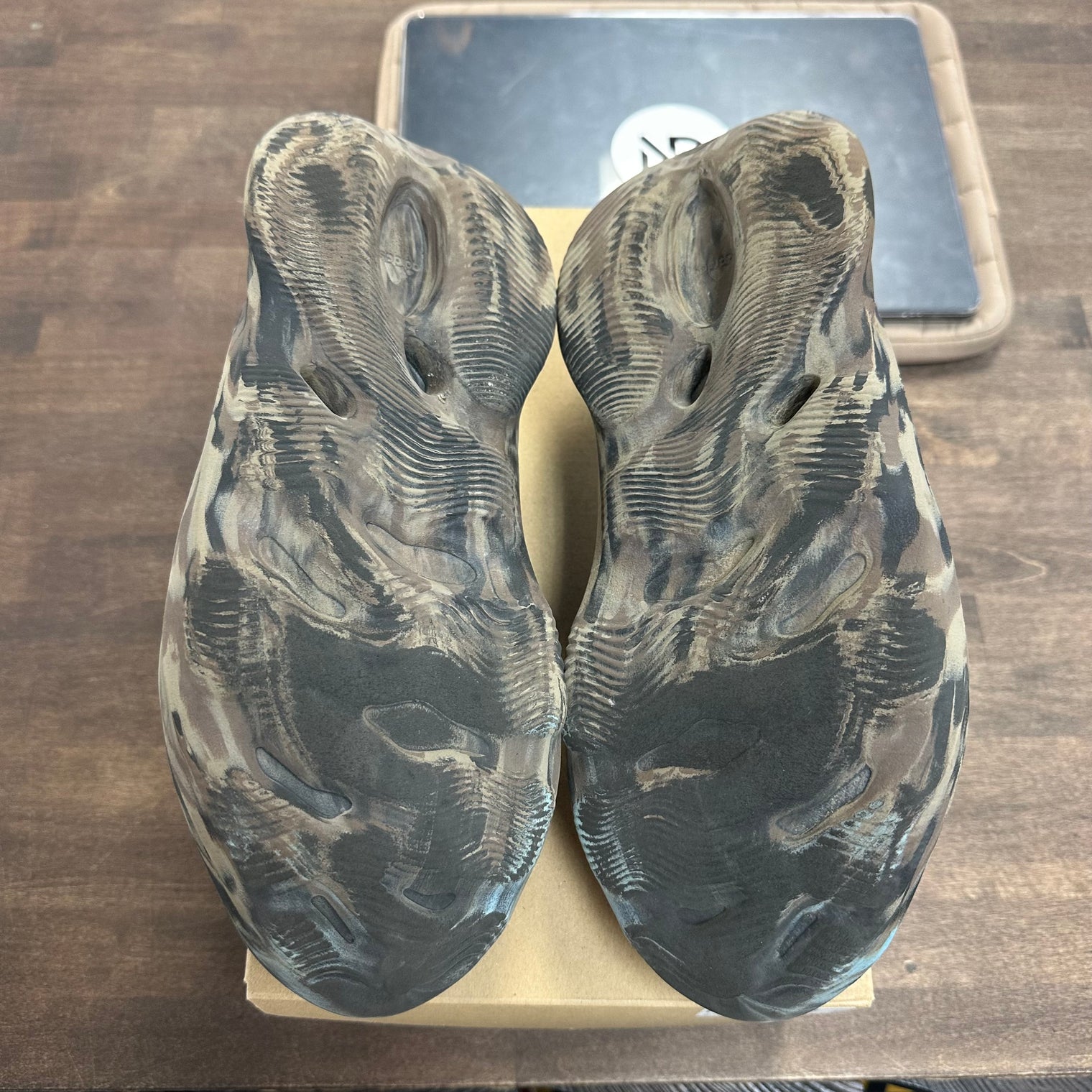 MX Cinder Yeezy Foam RNNR (USED)