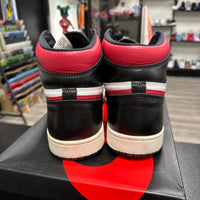 Gym Red Jordan 1 High (USED)