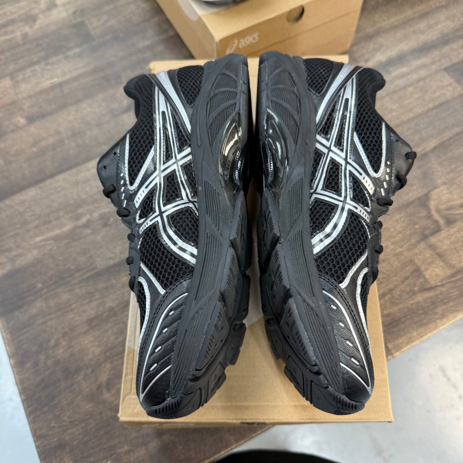 Black Pure Silver ASICS GT-2160 (USED)
