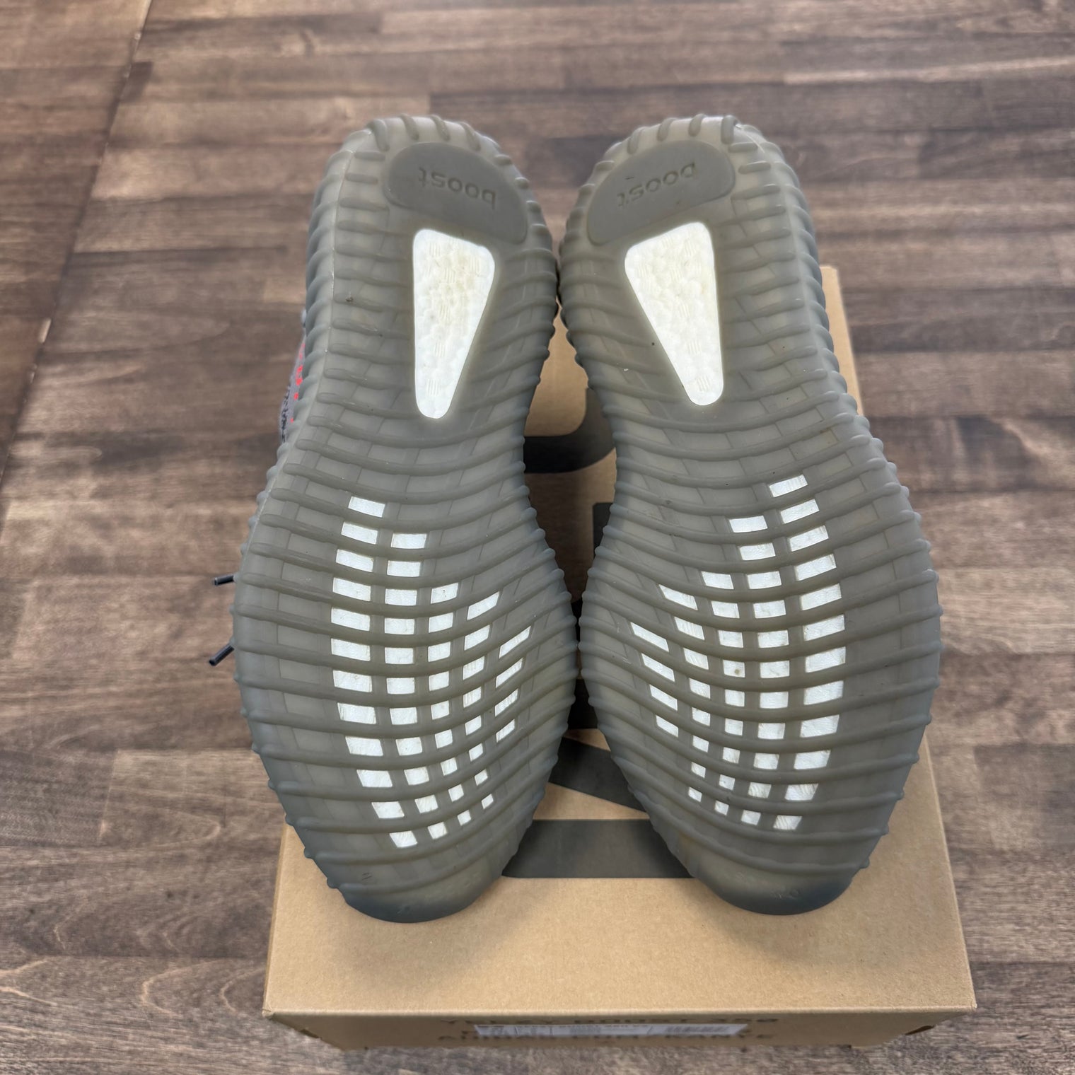adidas Yeezy Boost 350 V2 Beluga 2.0 (US 9.5) (USED,No Insole)