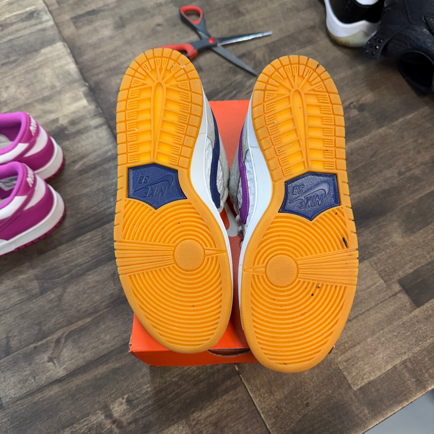 Rayssa Leal Nike SB Dunk Low (USED, Replacement Box, Strong Smoke Smell)