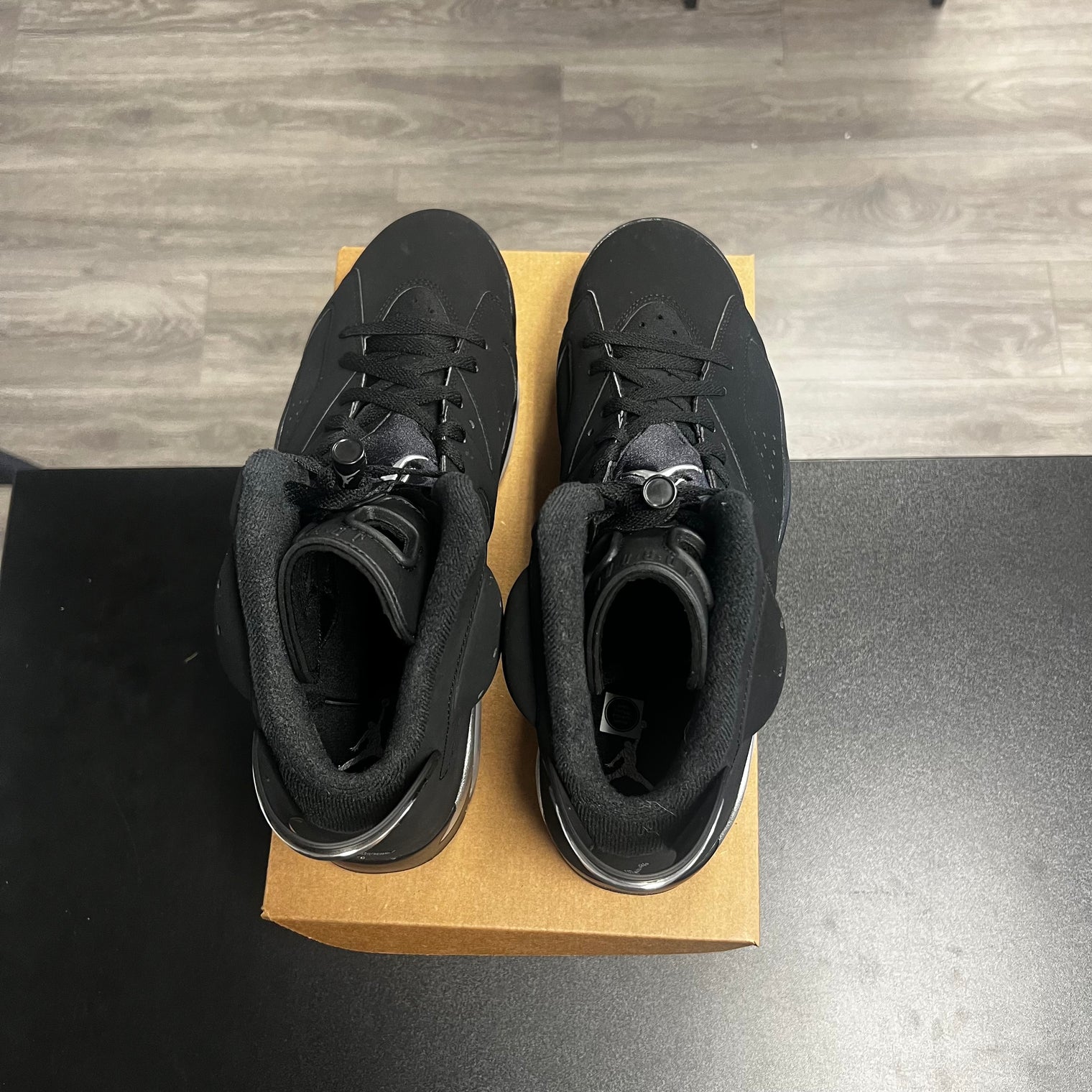 Chrome Jordan 6 (USED, no box)