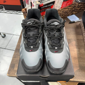 Nike Air Max Dn8 Black Gym Red (US 10.5) (USED) Size 10.5 (Pre-Owned) - Image 2