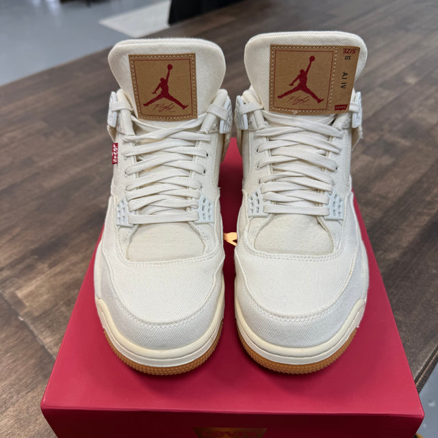 Levi's White Jordan 4 (Levi's Tag) (USED)