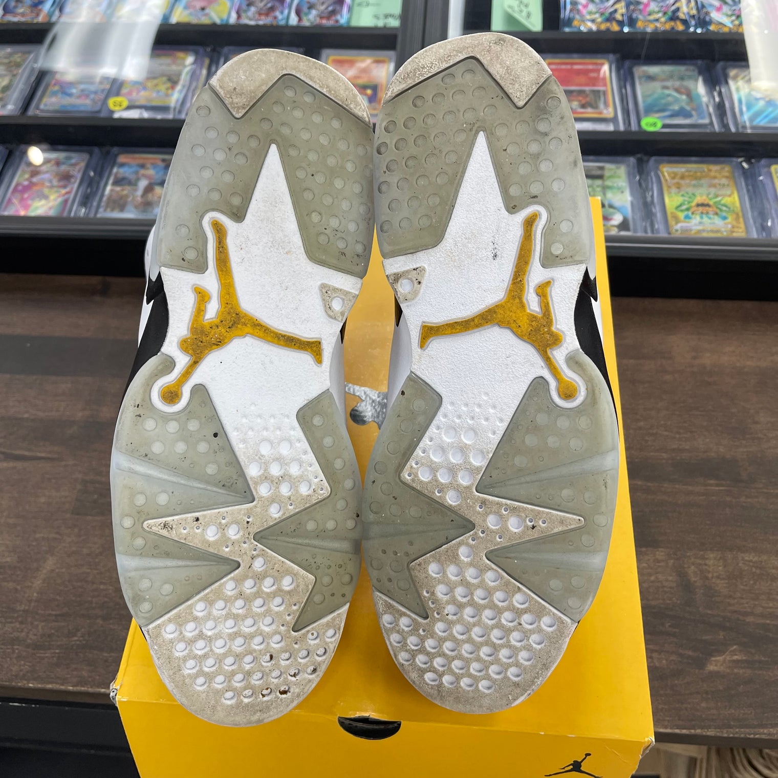 Yellow Ochre Jordan 6 (USED)