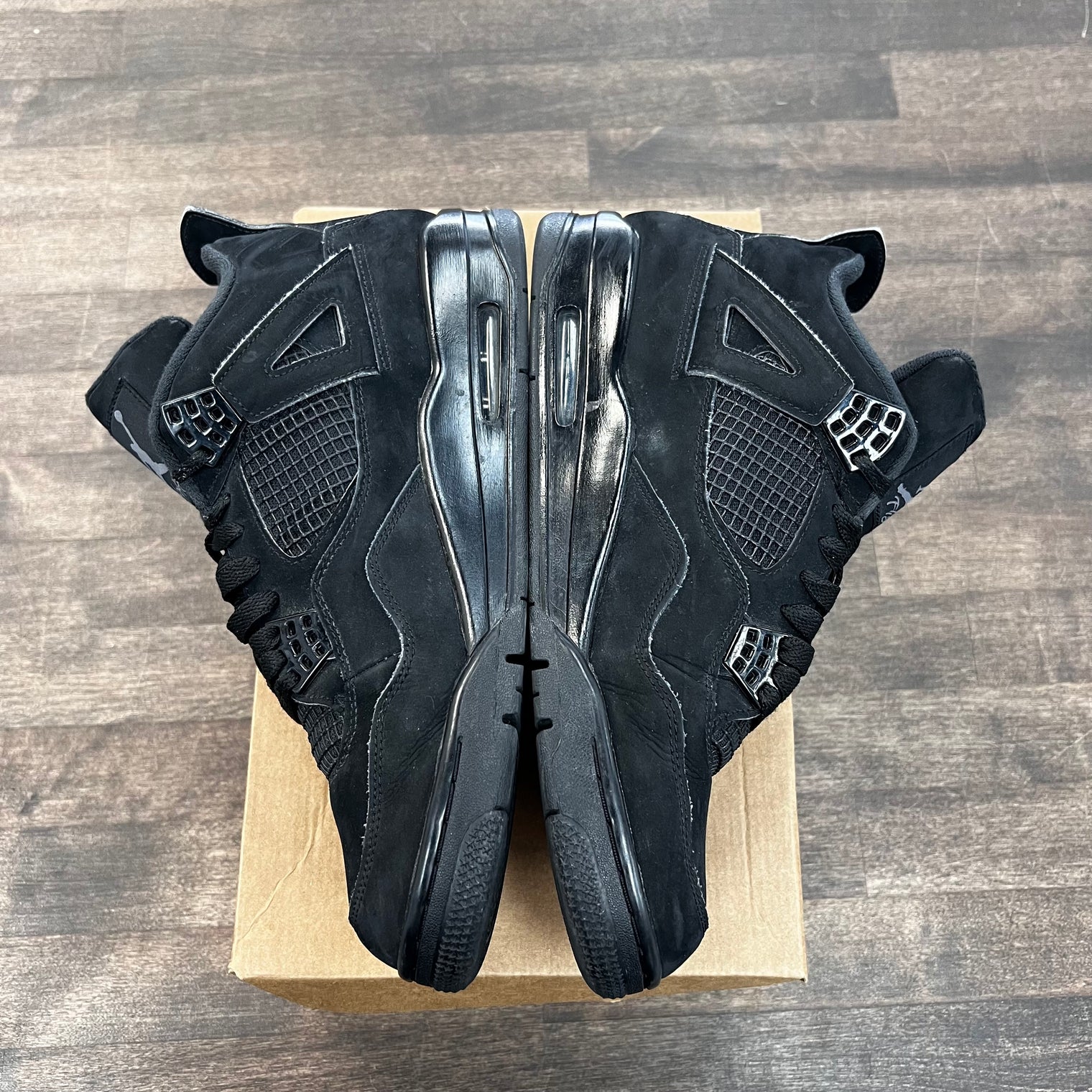 Black Cat Retro 4 (USED, No box)