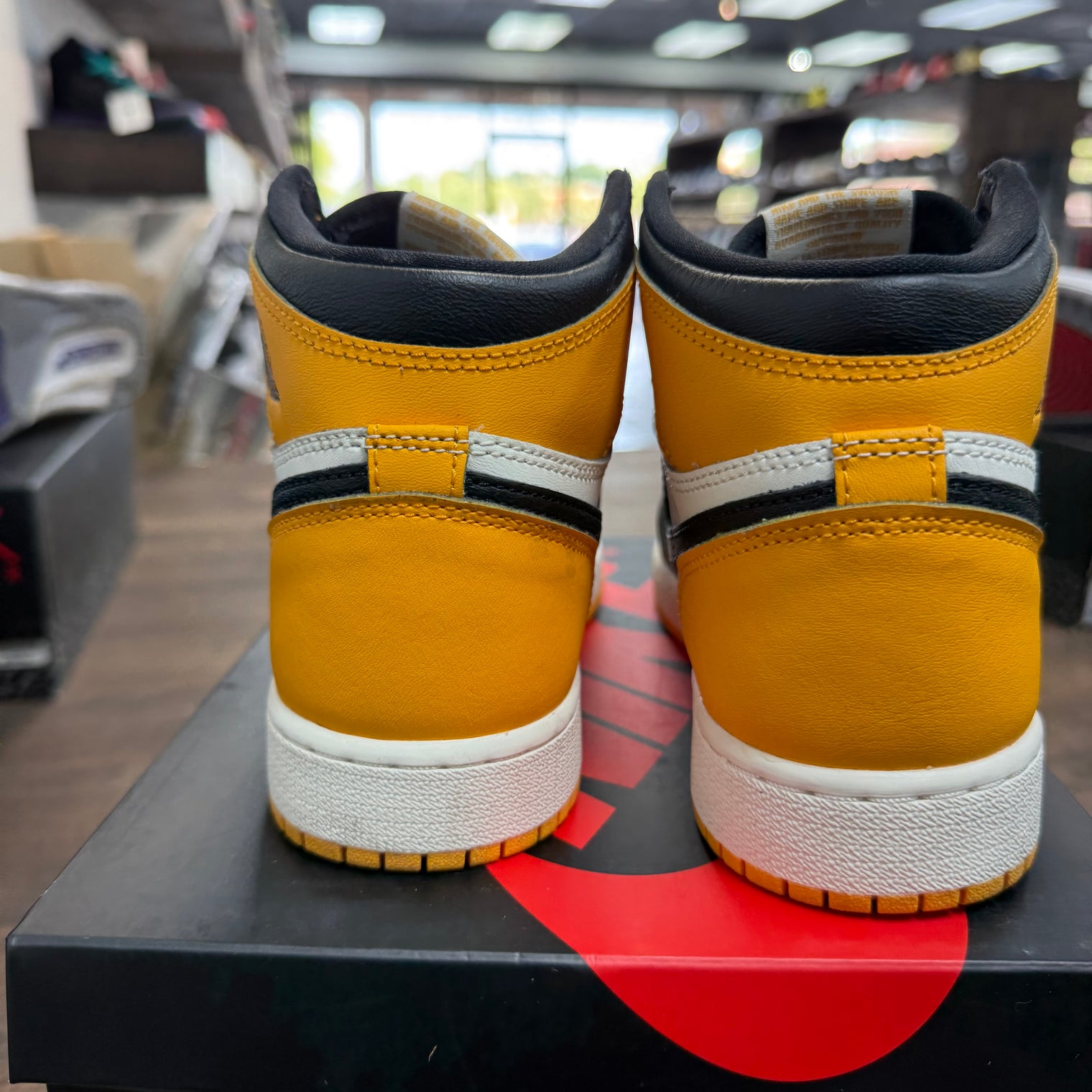 (GS) Taxi Yellow Toe Jordan 1 High (USED)