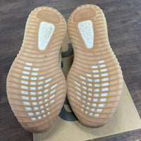 Linen Yeezy 350 (USED)