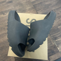Onyx Yeezy Slide (USED)
