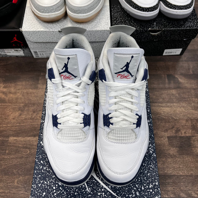 Midnight Navy Jordan 4 (USED)