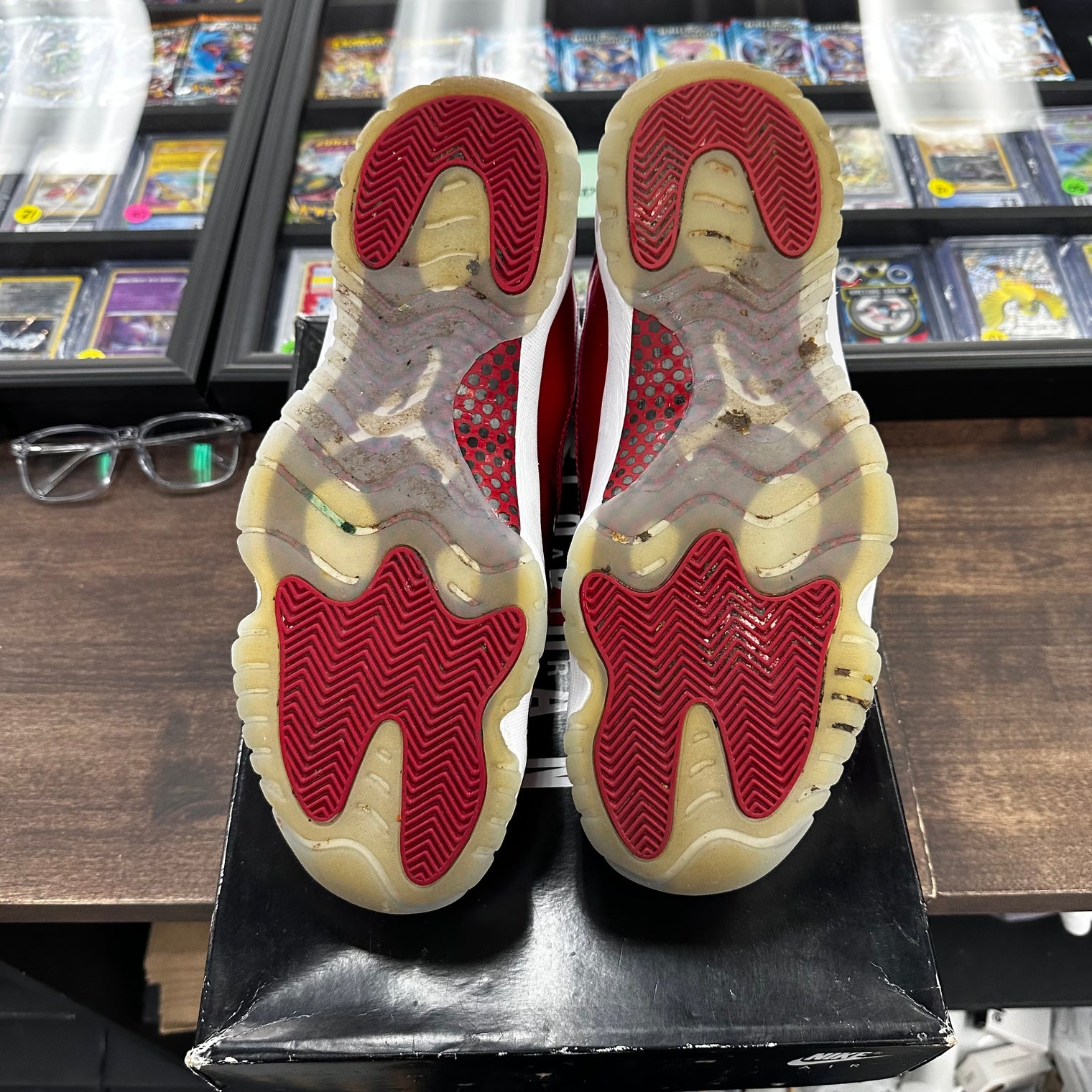 Cherry Jordan 11 (USED)