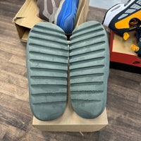 Slate Marine Yeezy Slide (USED,No Box)
