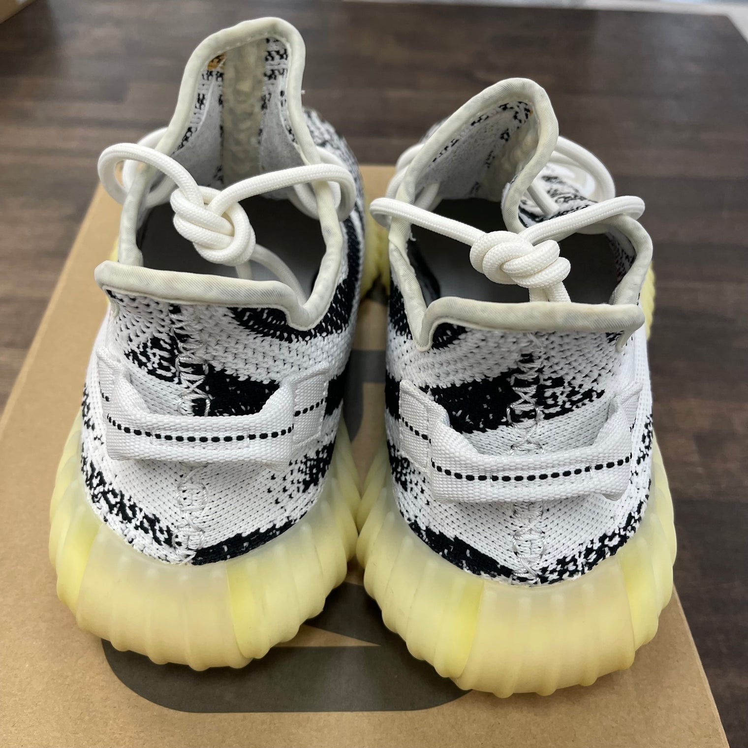Zebra Yeezy 350 (USED)
