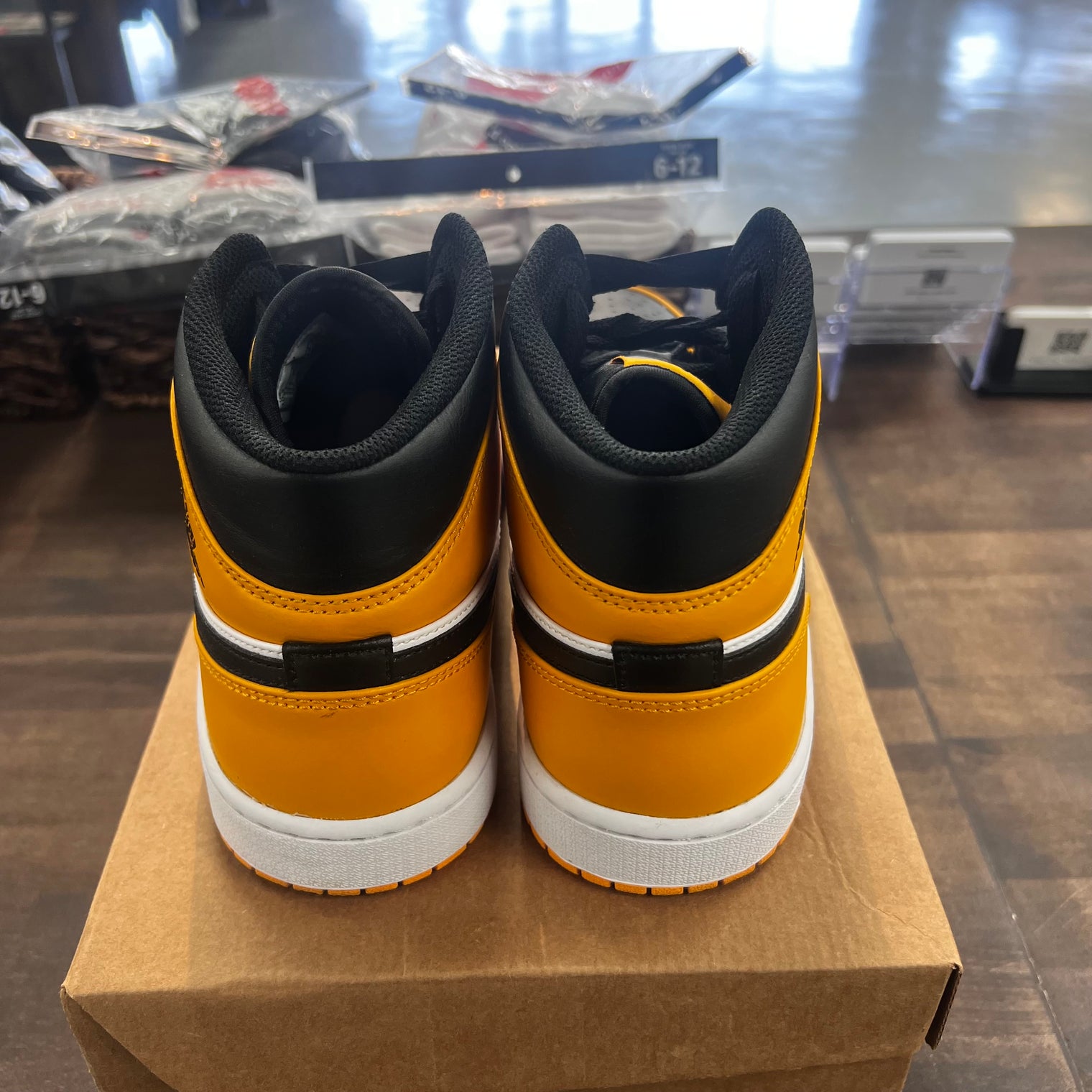 Yellow Toe Jordan 1 Mid (USED, No Box)