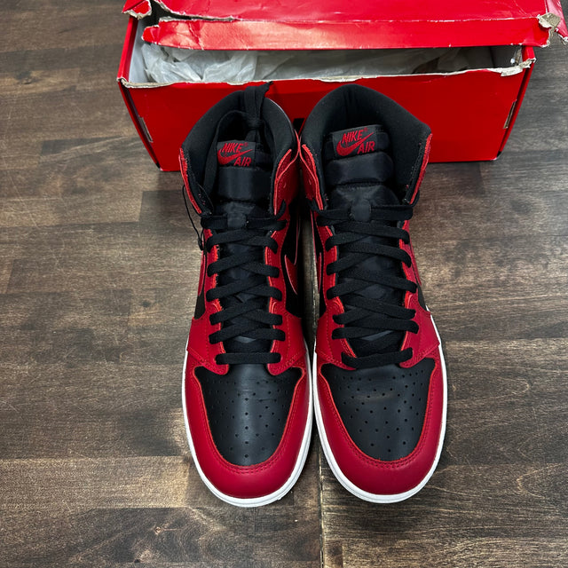 Varsity Red Jordan 1 High 85 (USED)