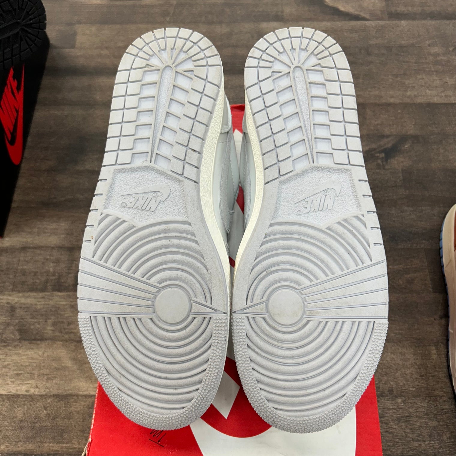 Neutral Grey Jordan 1 Low 85 (USED, Replacement Box)
