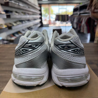 White Pure Silver ASICS Gel-1130 (USED)