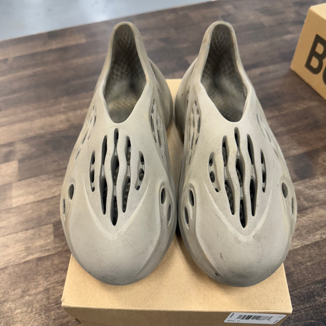 Stone Sage Yeezy Foam RNNR (USED)