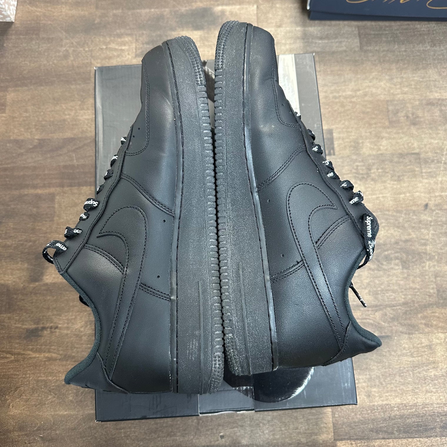 Black Supreme Air Force 1 Low (USED)