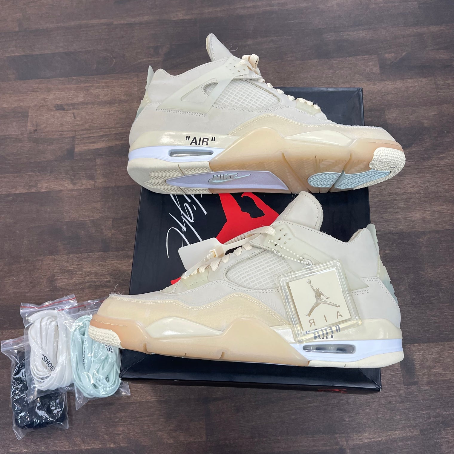 Nike Jordan Women’s 4 Off White Sail (Lightly Worn)