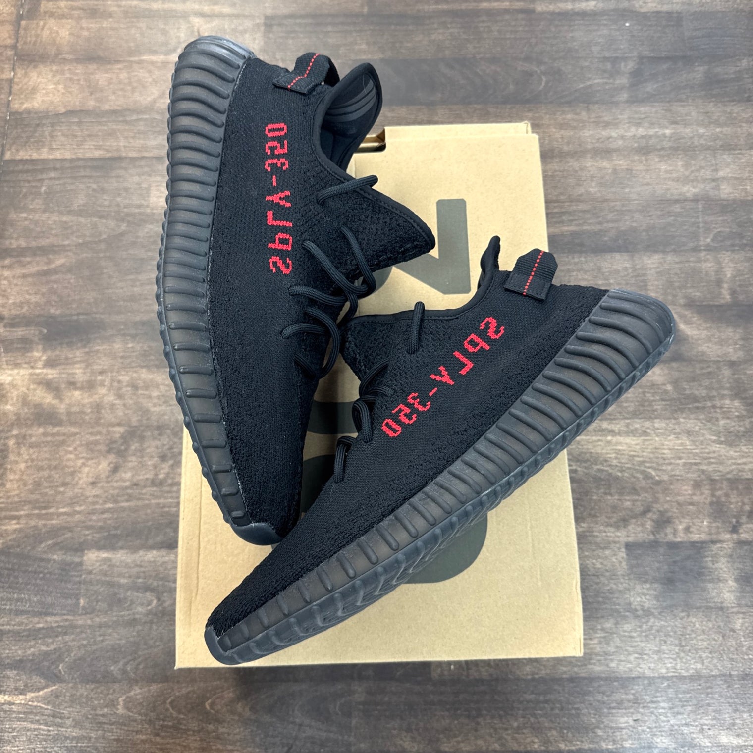 Bred Yeezy 350 (USED)