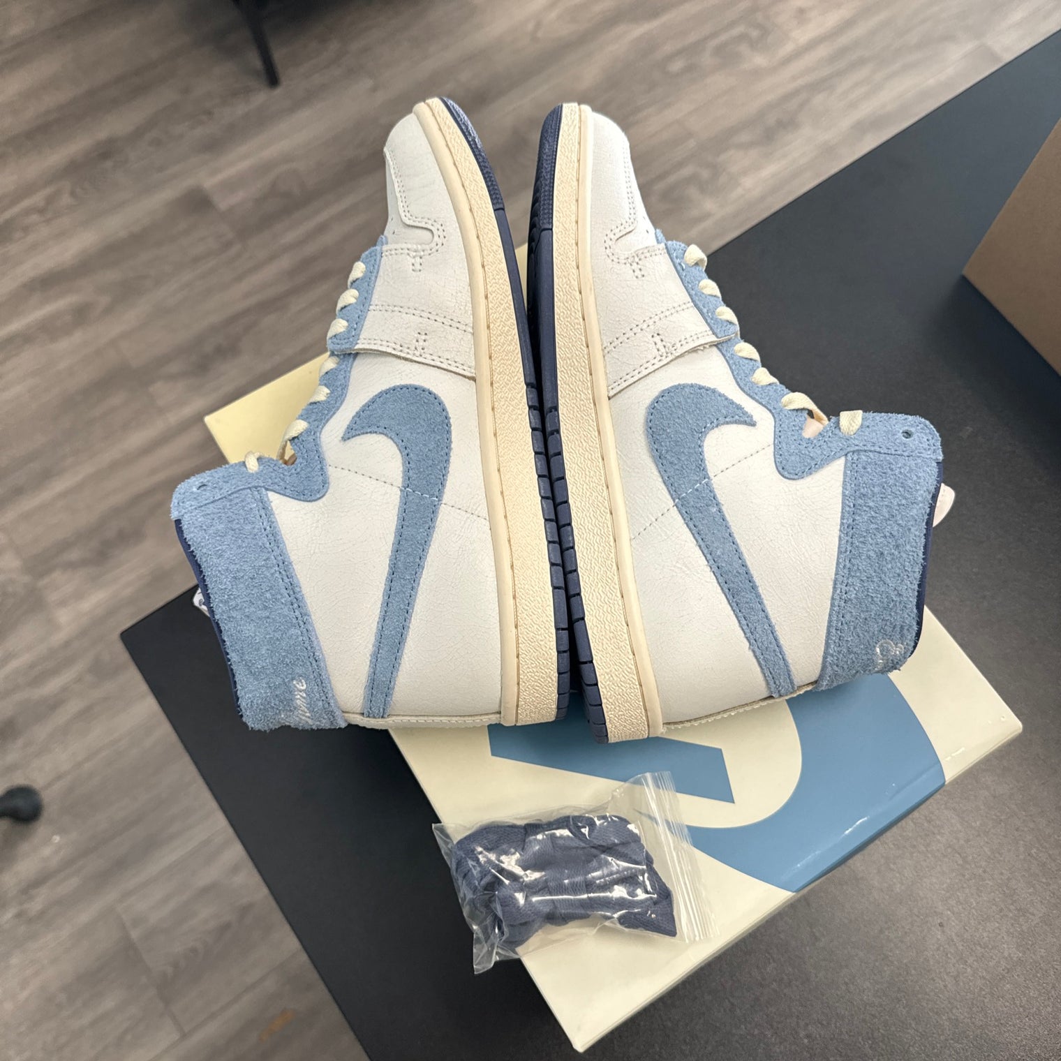 Diffused Blue Air Ship (USED)