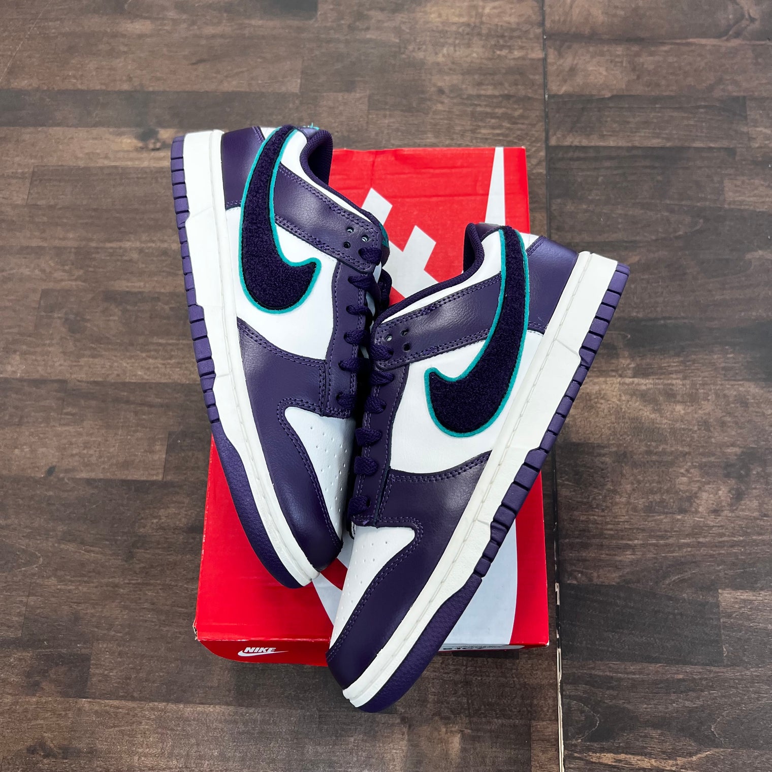 Chenille Swoosh sail Grand Purple Dunk Low (USED)