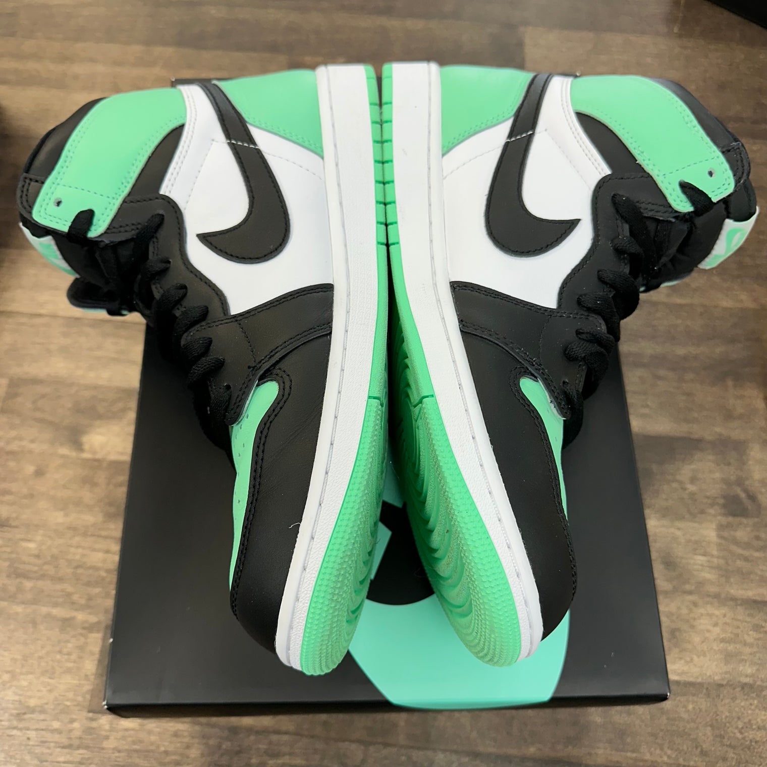 Green Glow Jordan 1 High (USED)