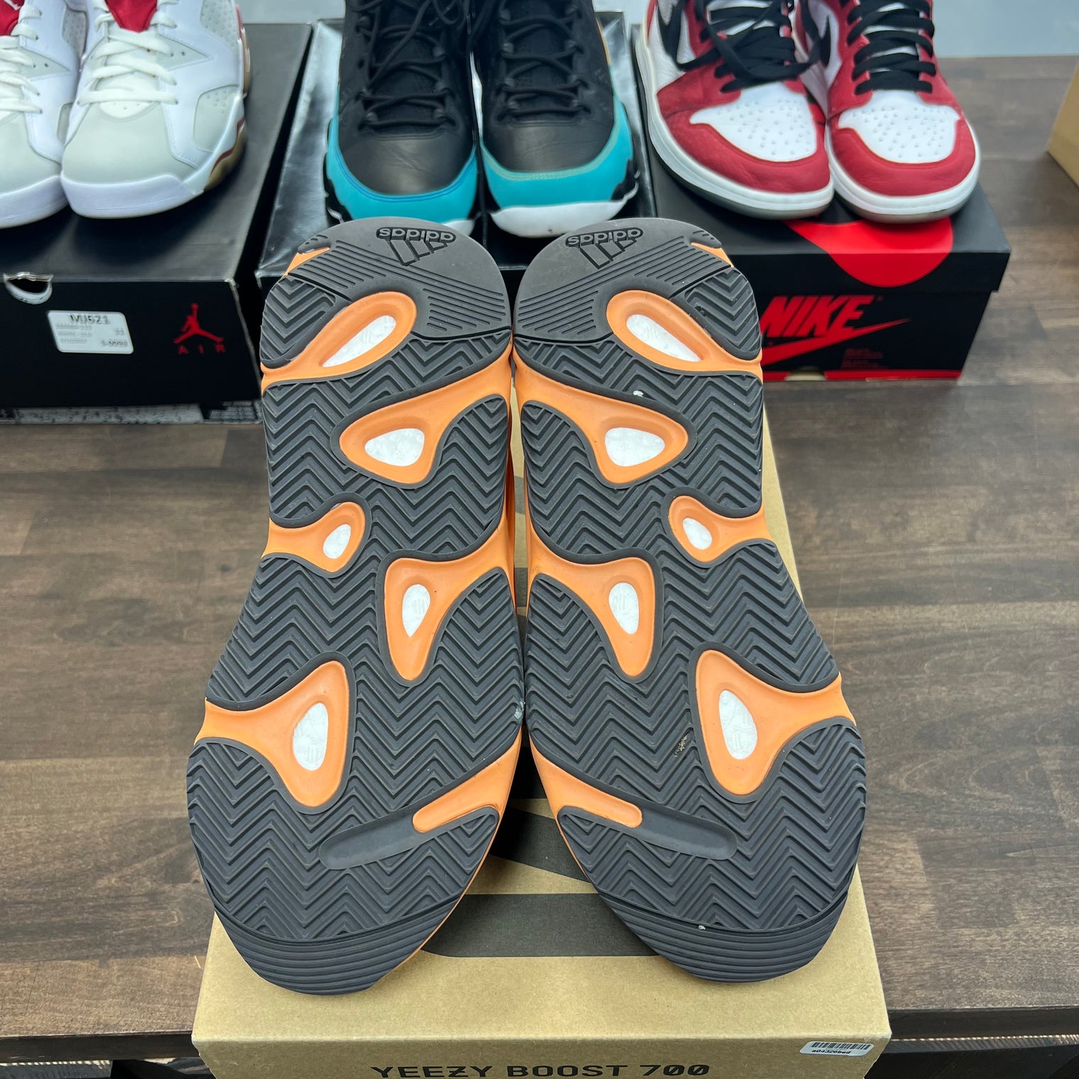 Enflame Yeezy 700 (USED)