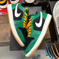 Holiday Special Jordan 1 Low SE (2022) (USED)