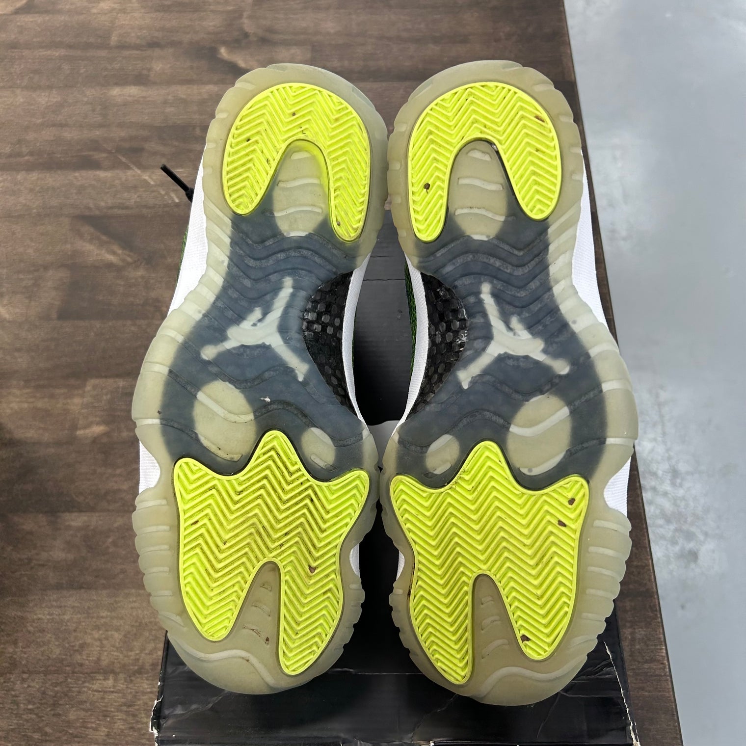 Air Jordan 11 Retro Low Green Snakeskin (Used)