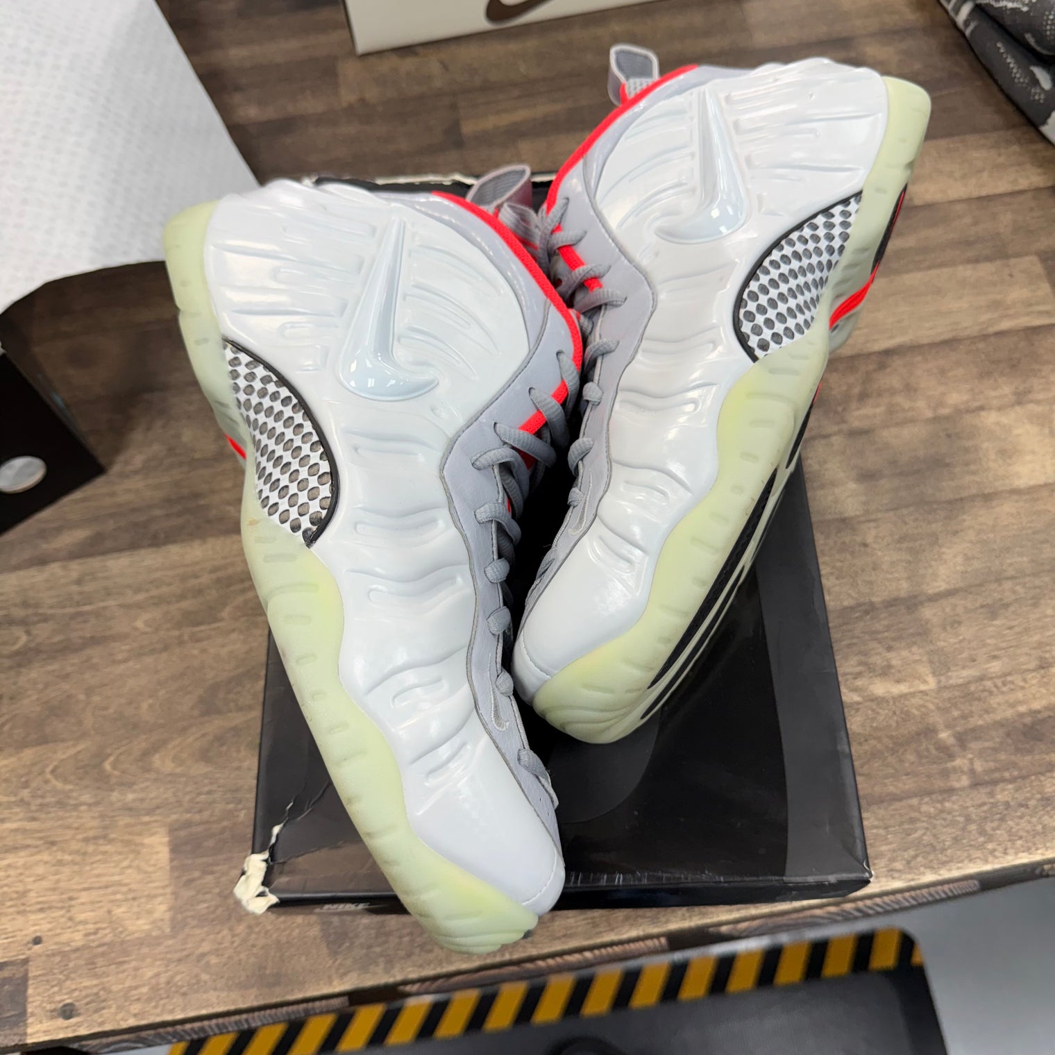 Pure Platinum Nike Air Foamposite Pro (USED)