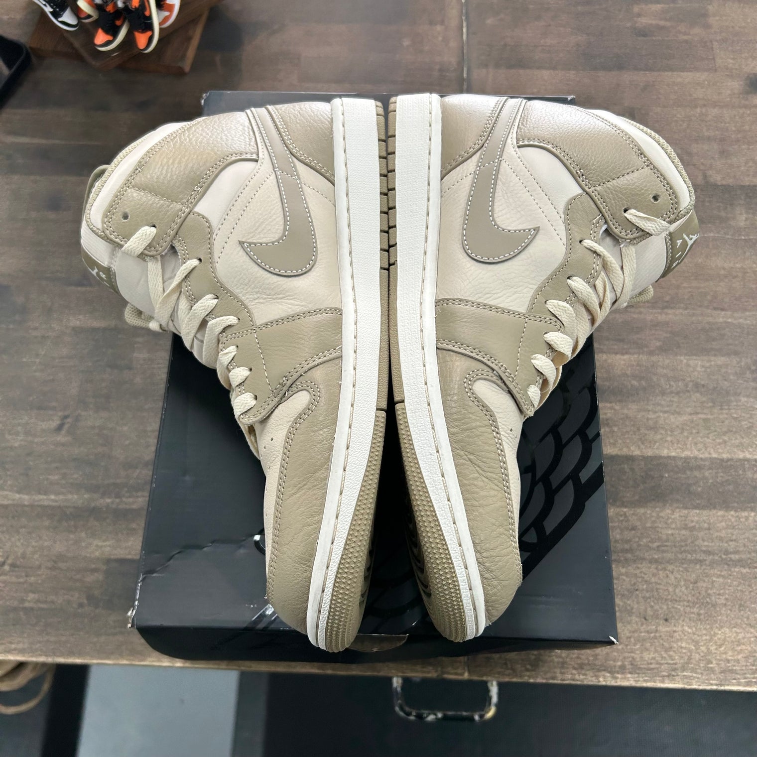Legend Light Brown Jordan 1 Mid (USED)