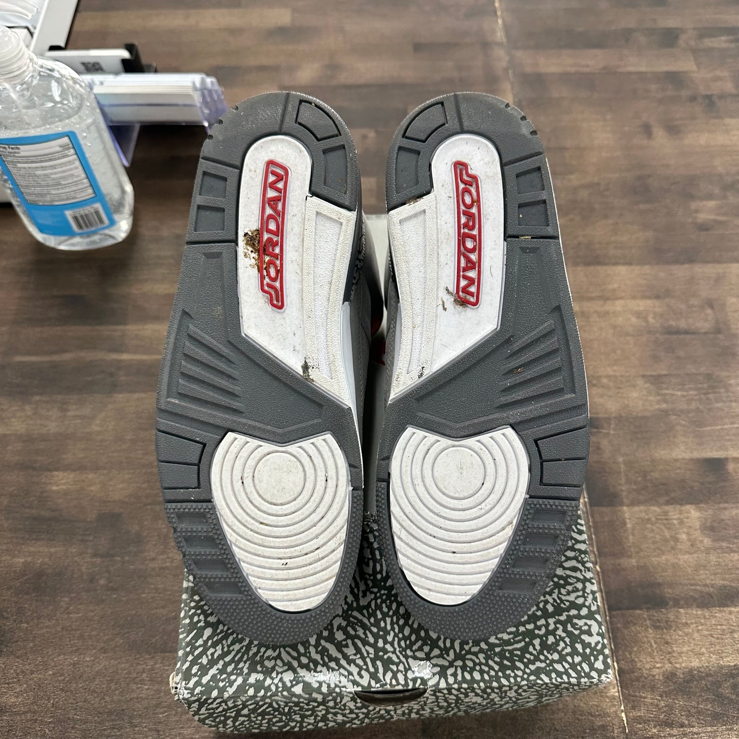 Cool Grey Jordan 3 Retro (USED)