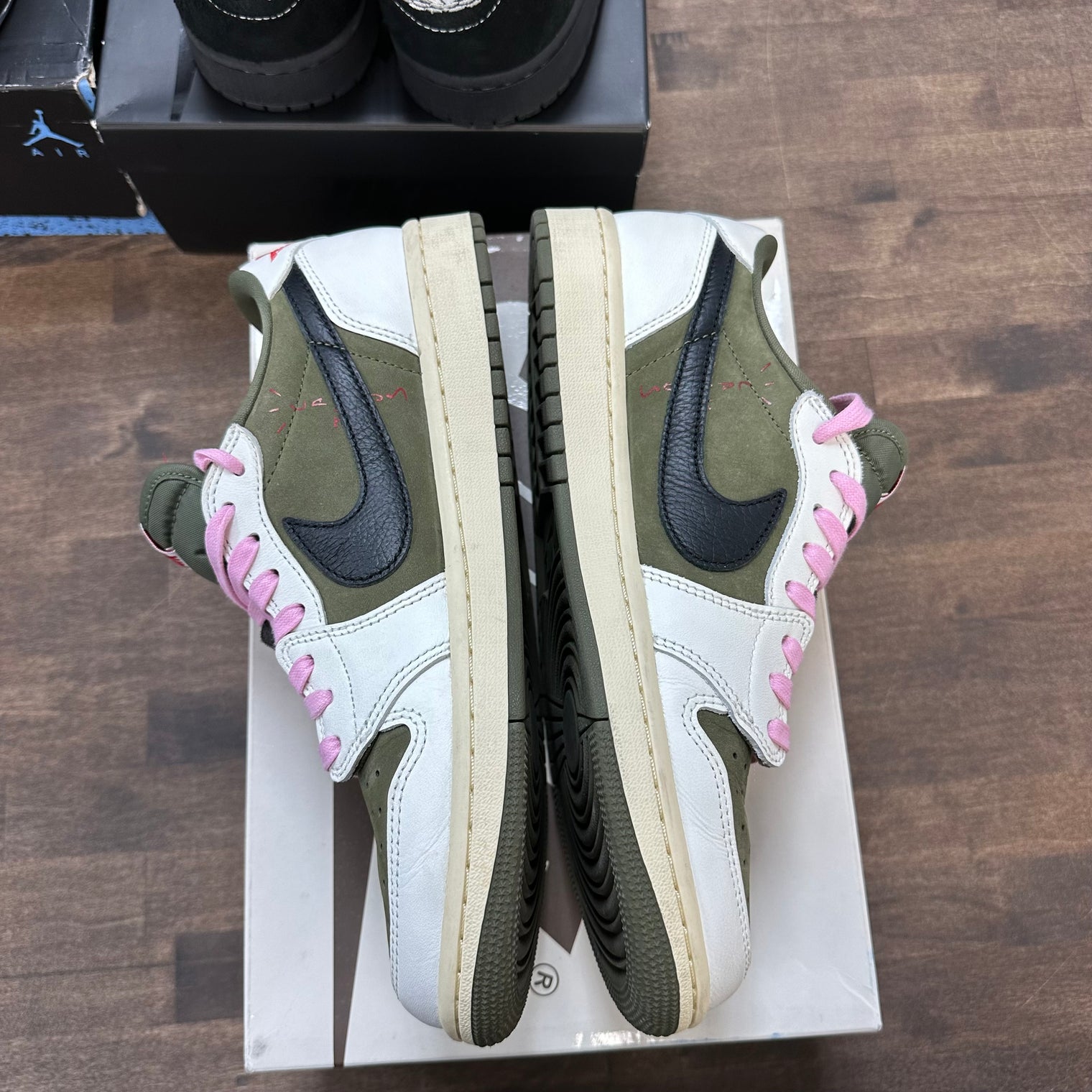 Travis Scott Medium Olive Jordan 1 Low OG SP (USED)