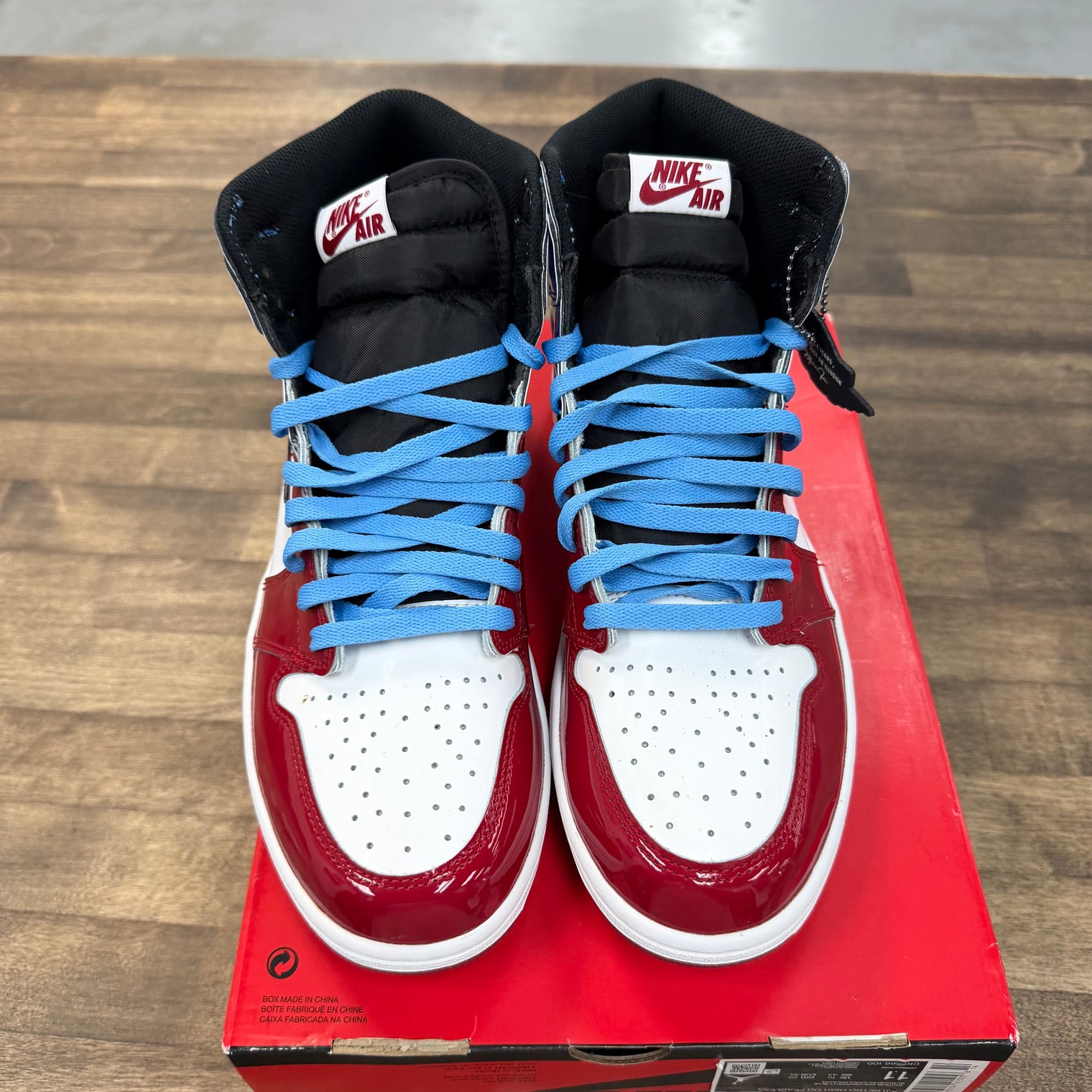 Jordan 1 Retro High Fearless UNC Chicago (US 11) (USED, No Lid)