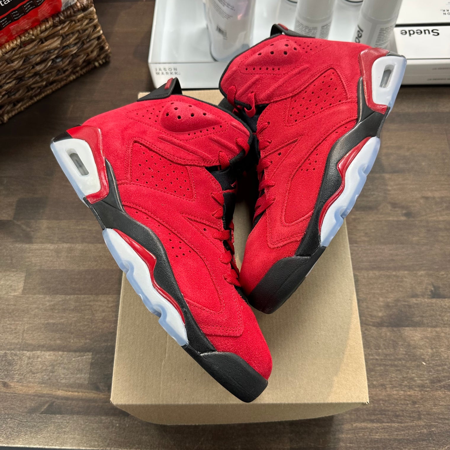 Toro Jordan 6 (No Box)
