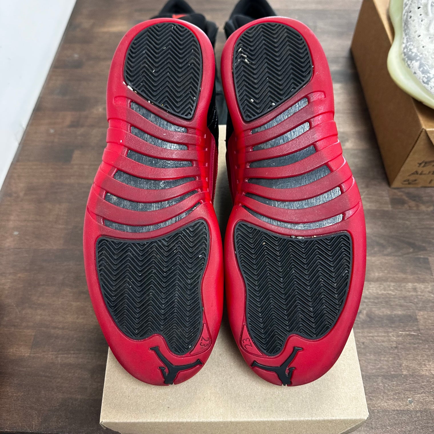 Flu Game Jordan 12 (2016) (USED,No Box)