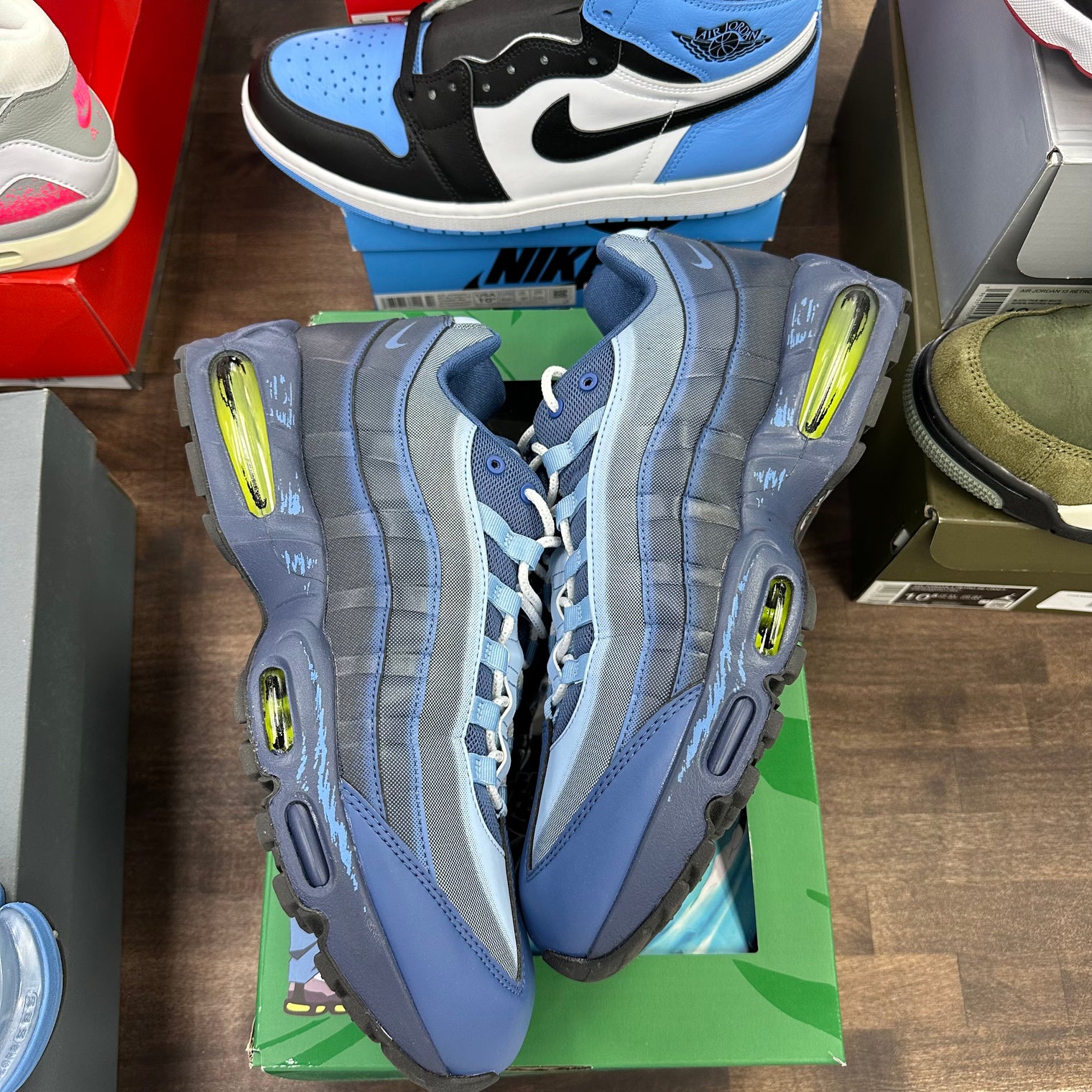 Yu-Gi-Oh Joey Nike Air Max Muscle 95 (Without Promo Card) (USED)