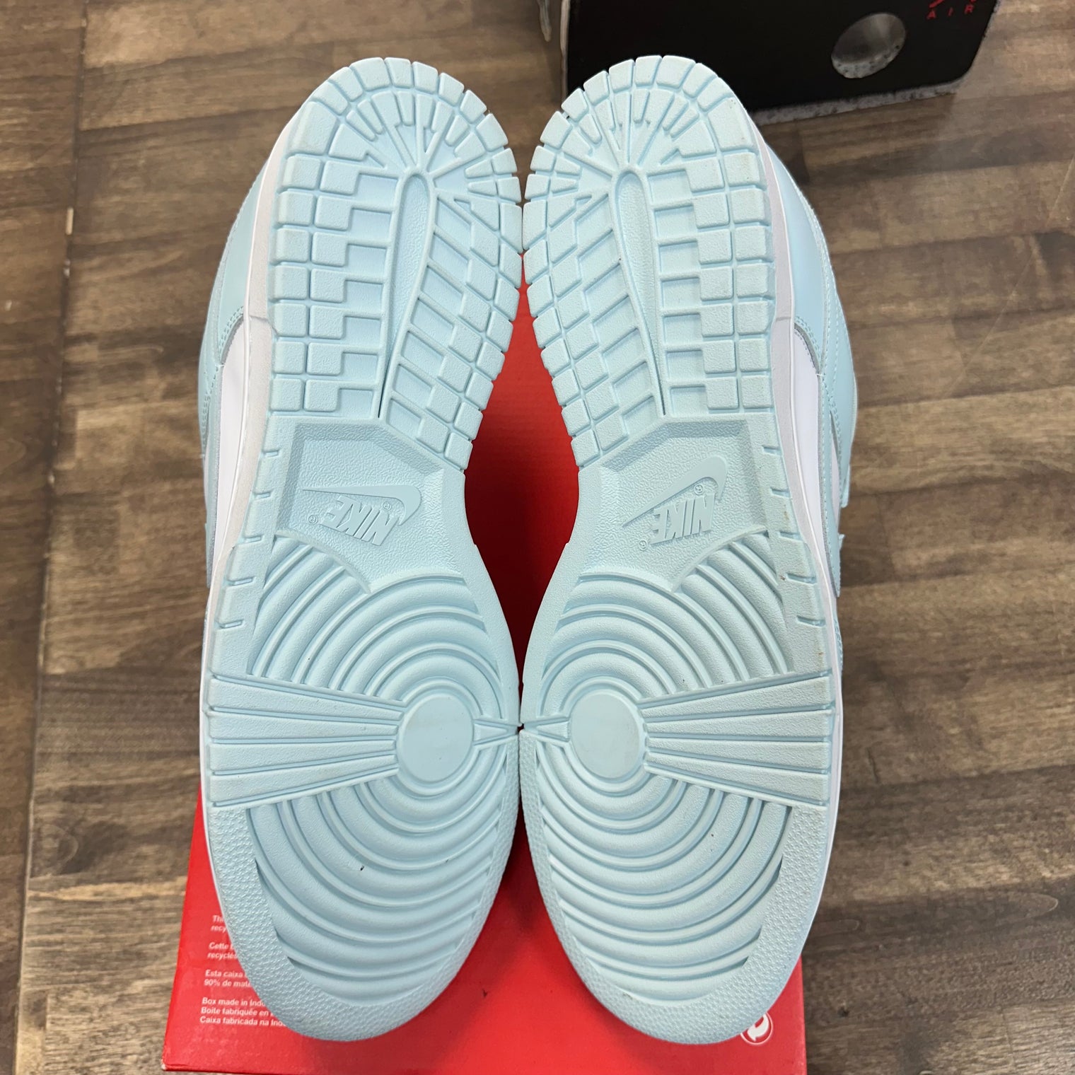 Glacier Blue Dunk Low (USED, No Lid)