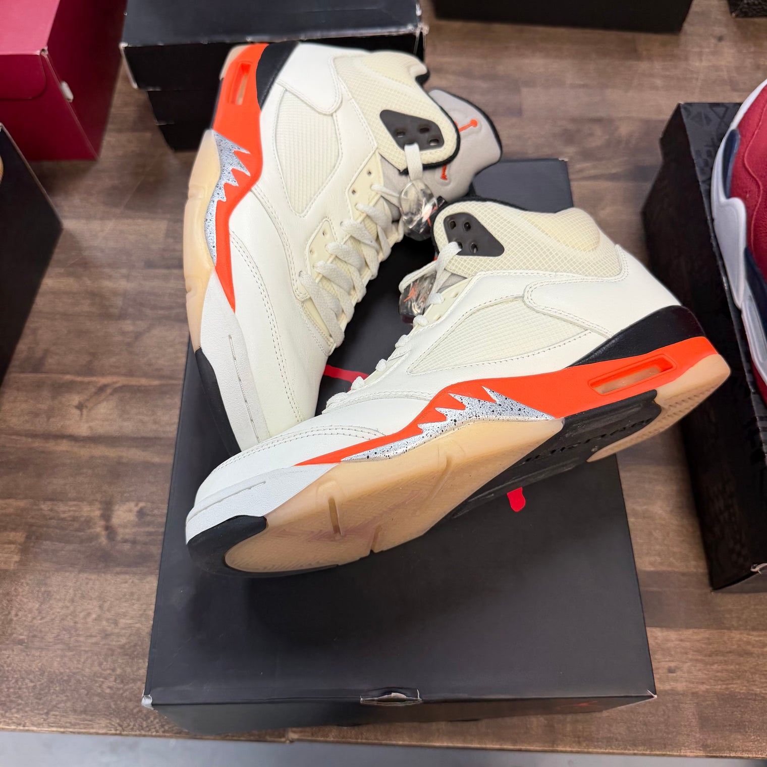 Shattered Backboard Jordan 5 Retro (USED)